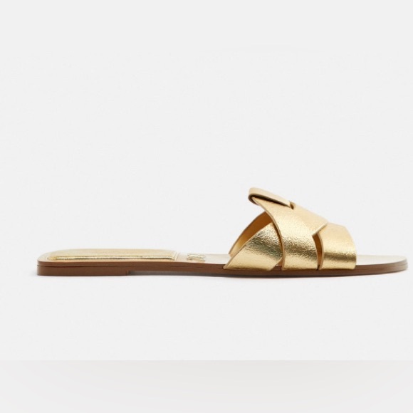 🎉Zara Gold Flat Criss Cross Sandals🎉 - Picture 4 of 5